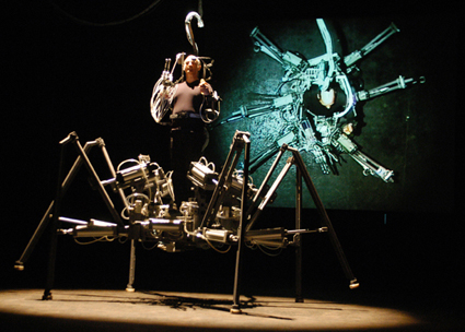 Stelarc, Exoskeleton, photo Igor Skafar